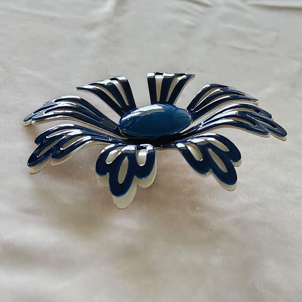 Blue White Flower Power Brooch 9.jpg