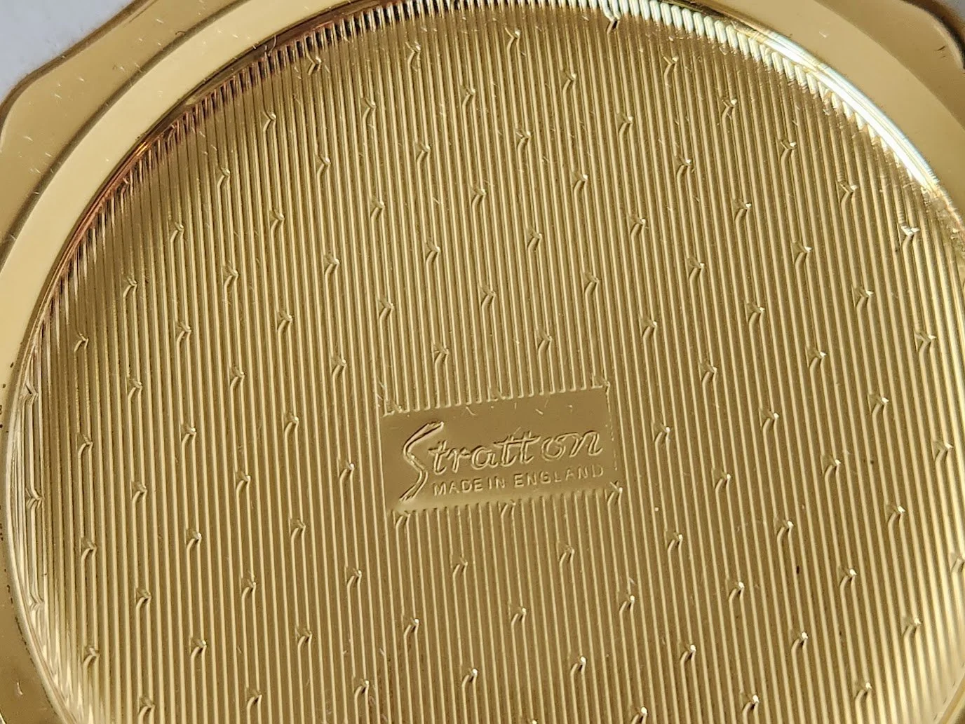 Stratton MOP Compact 13.jpg