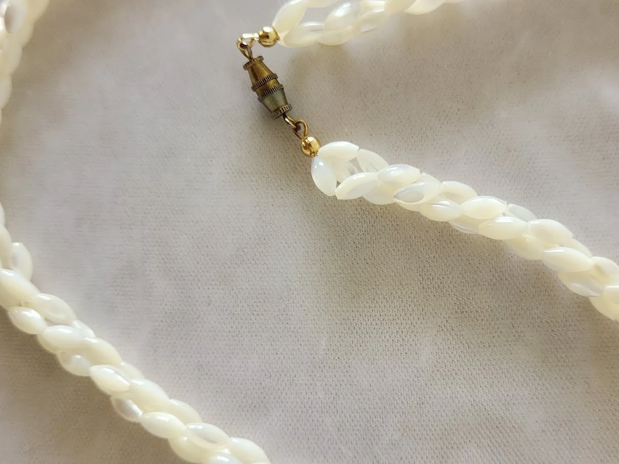 MOP Rice Beads Necklace 4.jpg