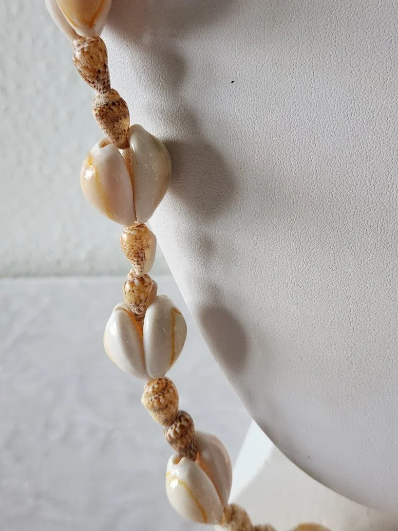 Double Cowrie Lei Necklace 5.jpg