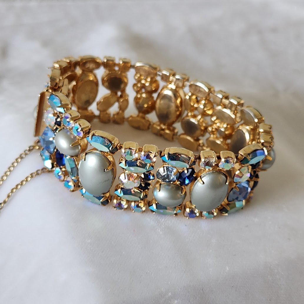 Blue AB & Faux Blue Pearls Bracelet 15.jpg