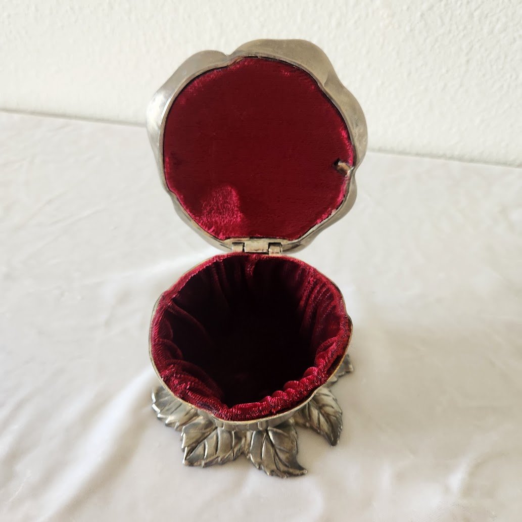 Godinger Rose Casket 5.jpg