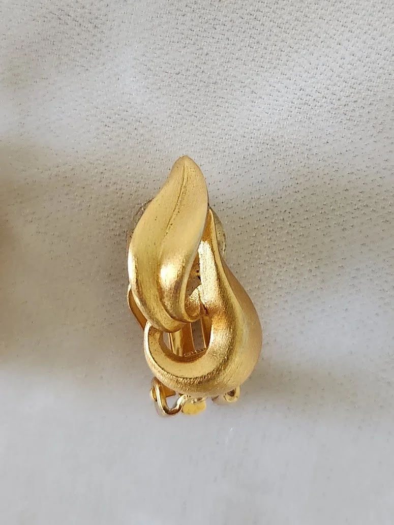 Anne Klein Flame Earrings 6.jpg
