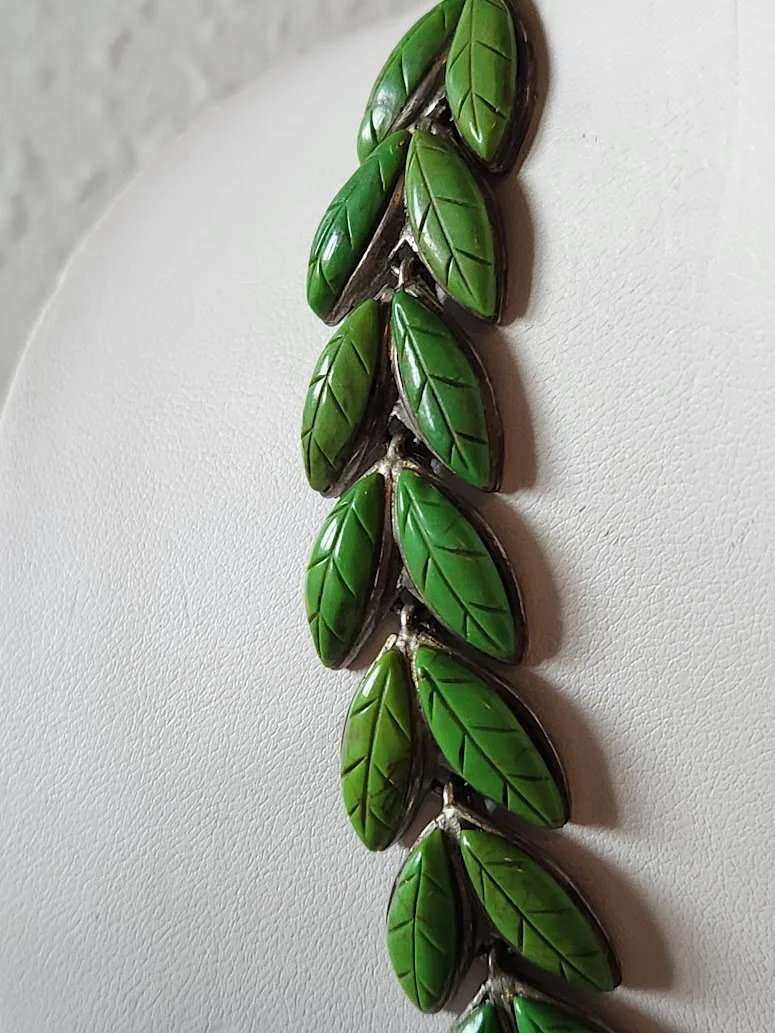 Carved Green Tuquoise Necklace 12.jpg