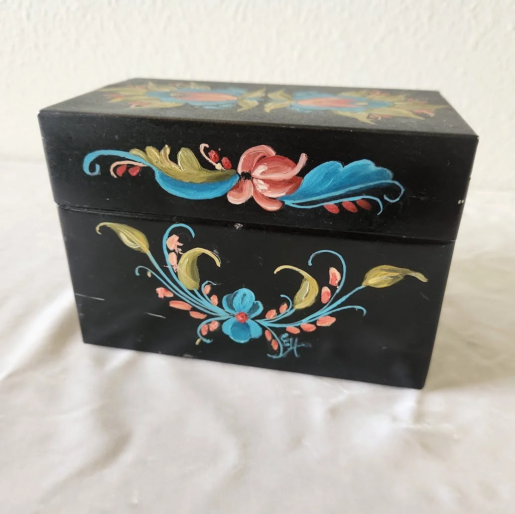 Toleware Recipe Box 6.jpg