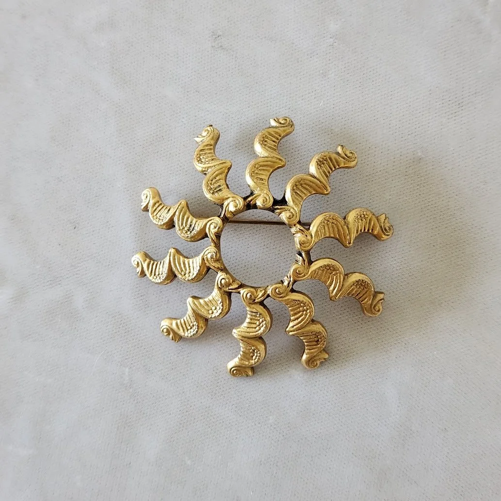 Alva Museum Replica Celtic Sun Brooch 1.jpg