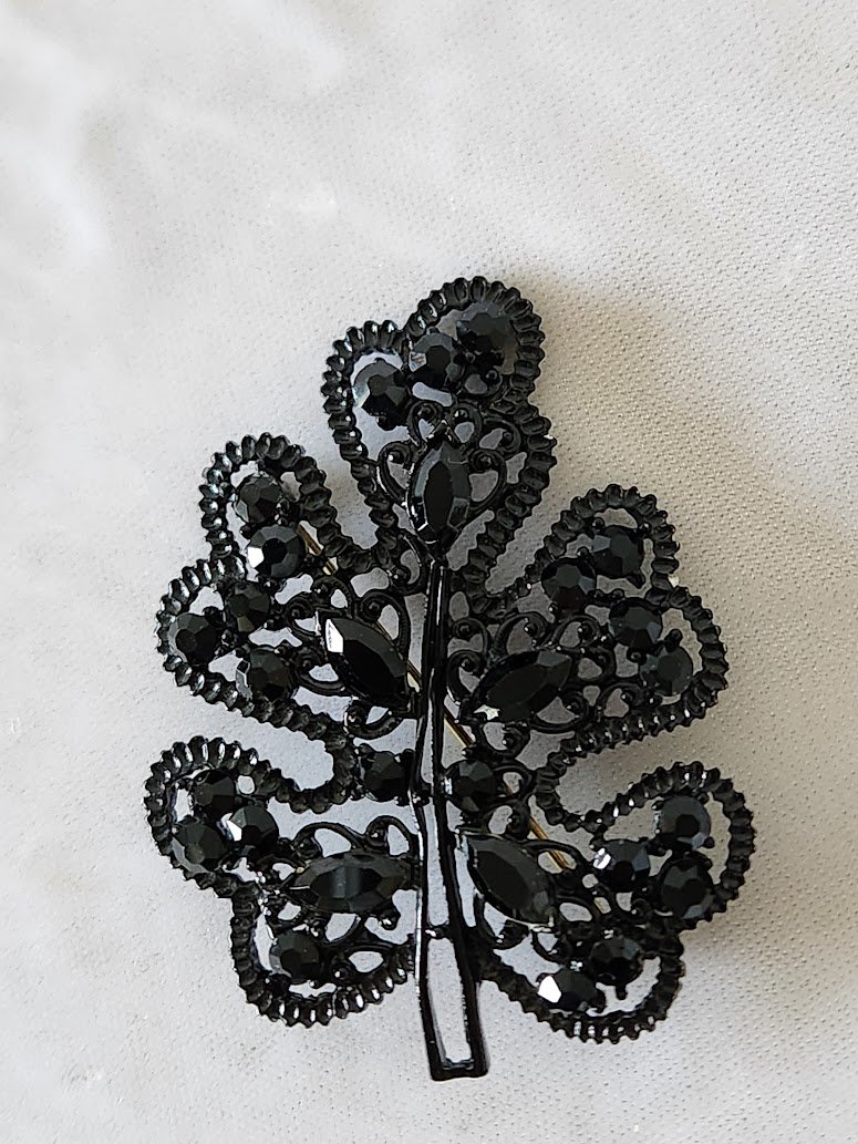 Black Glass Stones Leaf Brooch 2.jpg