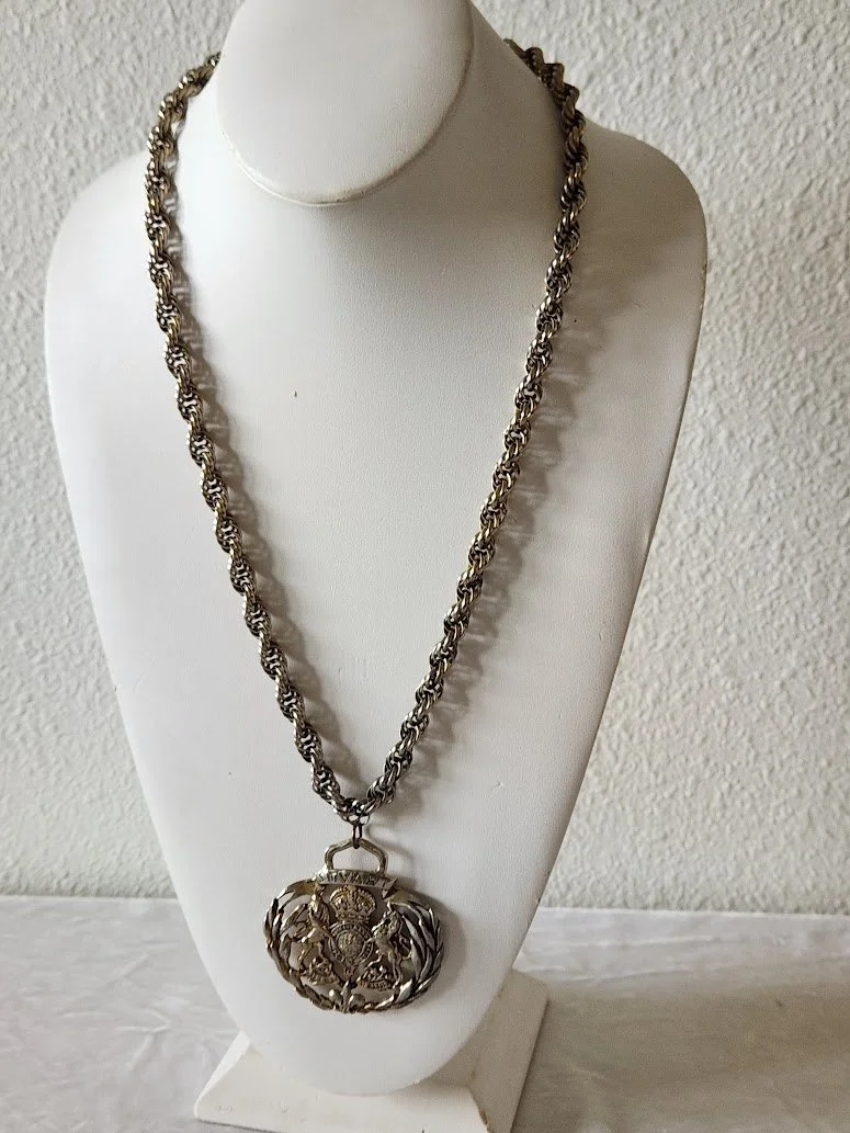 Stuart Pendant Necklace 10.jpg