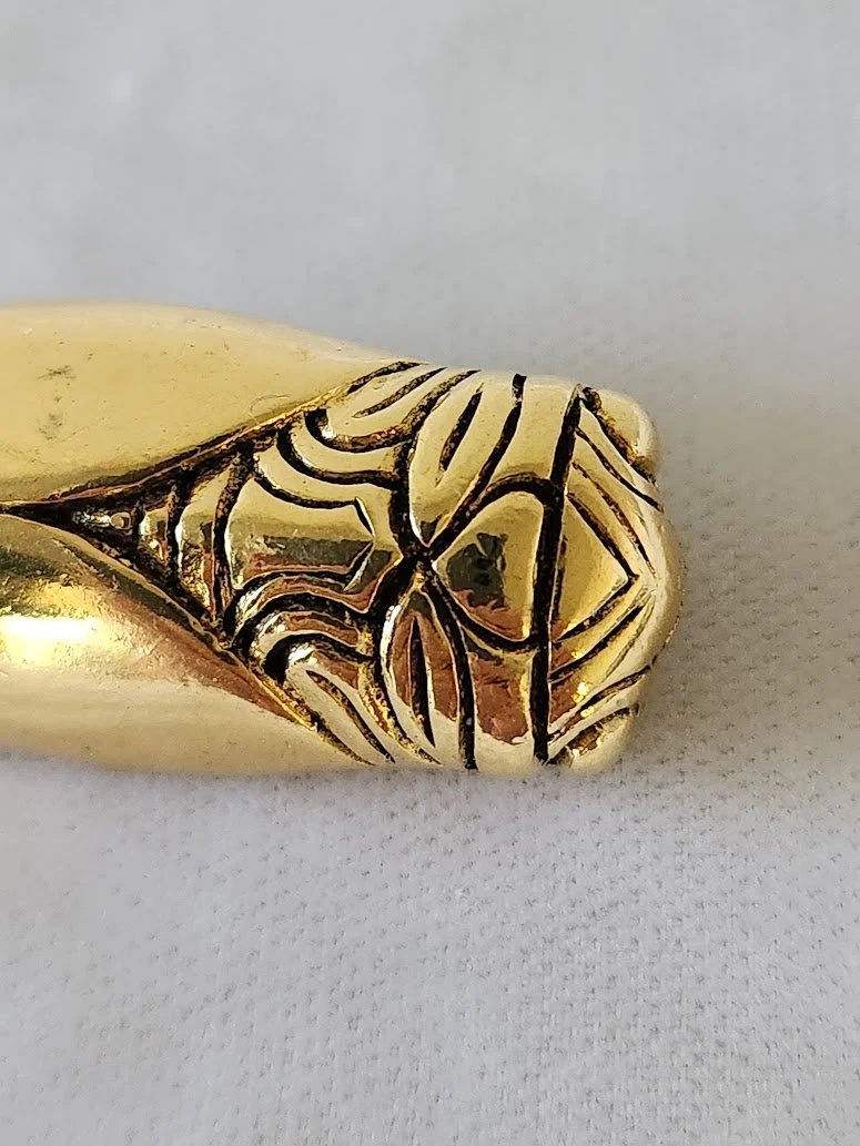 Rene Gouin Cicada Brooch 4.jpg