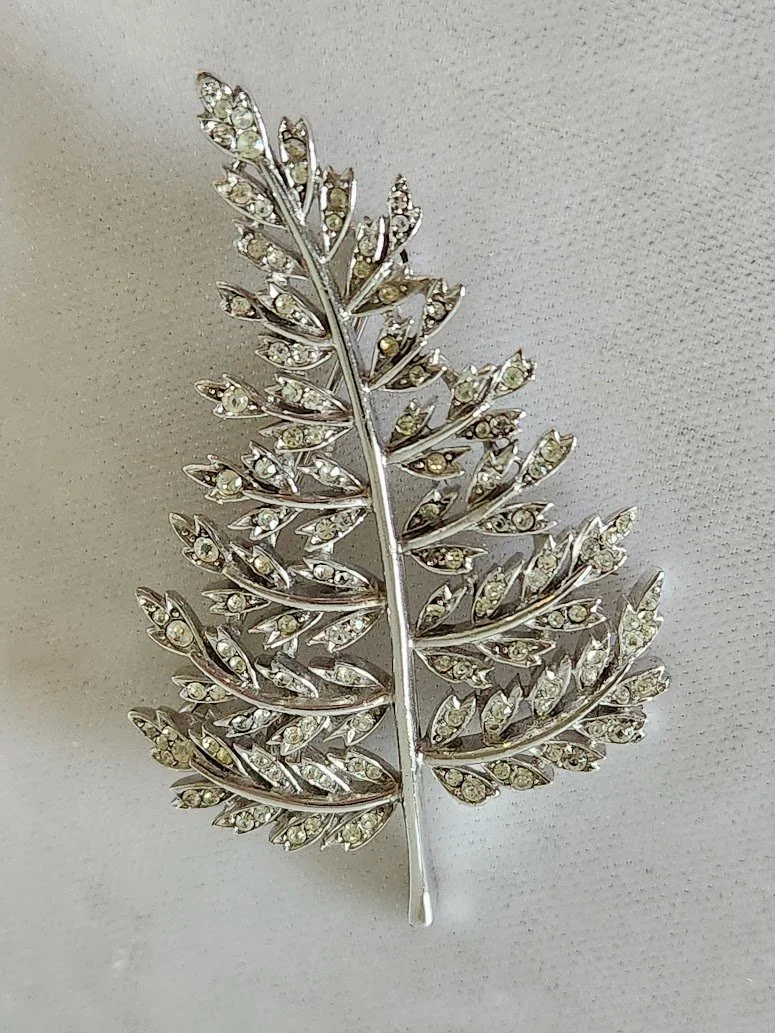 Trifari Silver Fern Brooch 2.jpg