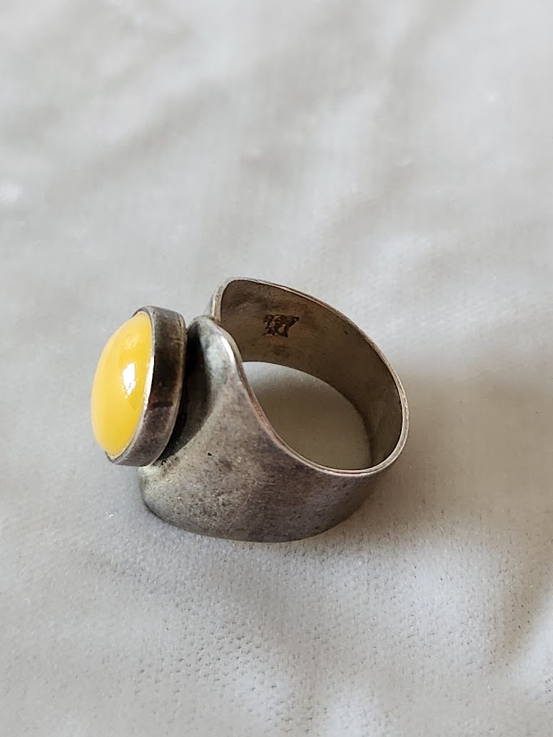 Baltic Amber Ring 4.jpg