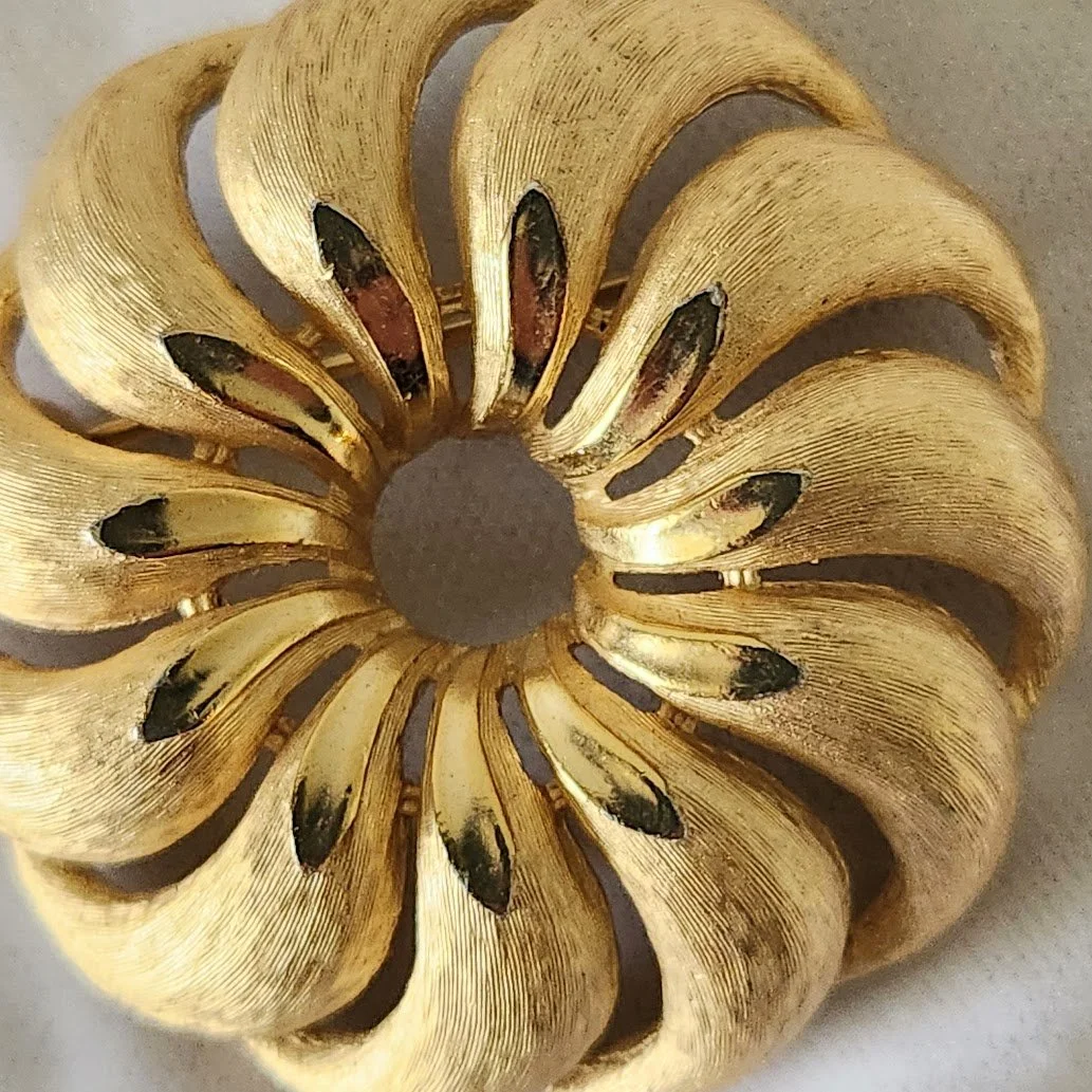 Trifari Brushed Gold Brooch 2.jpg