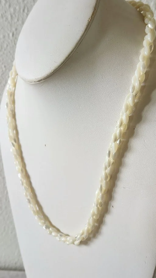 MOP Rice Beads Necklace 14.jpg
