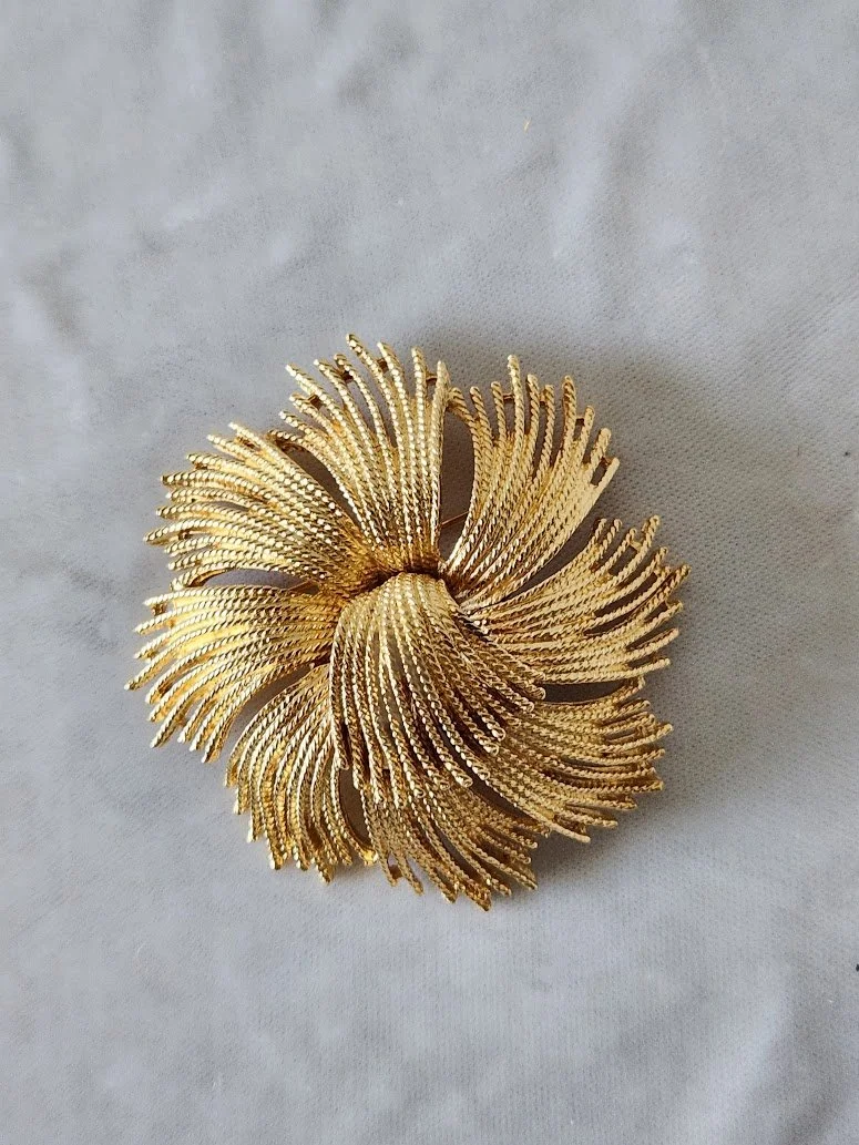 Monet Mop Brooch 1.jpg