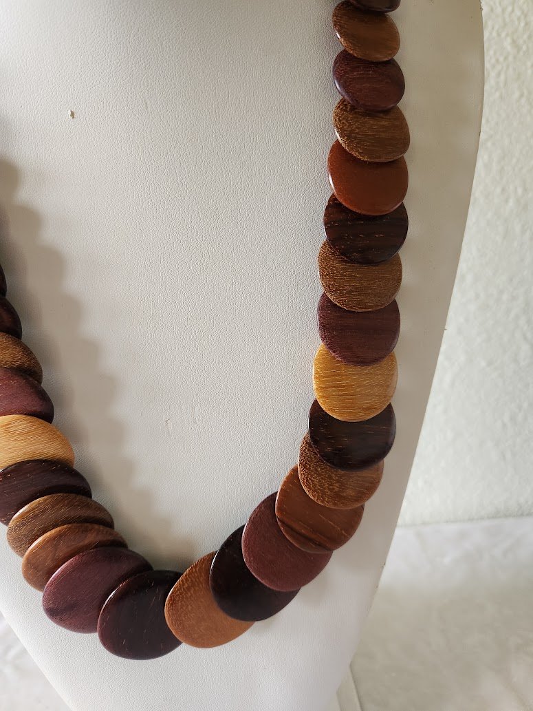 Wood Discs Necklace 5.jpg