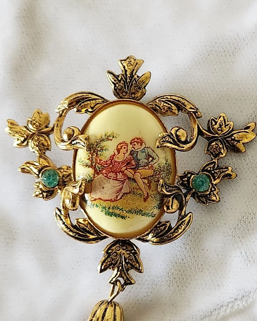 Courting Couple Brooch 2.jpg