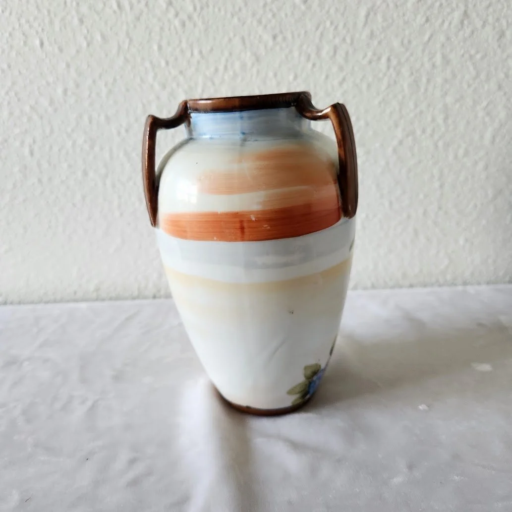 Japanese Vase 4.jpg