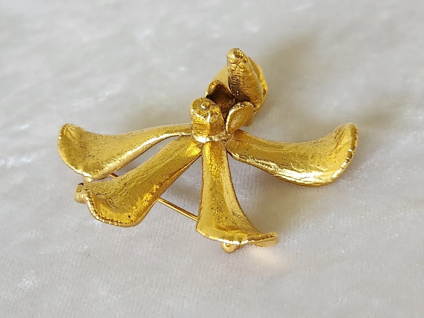 Risis Orchid Brooch 3.jpg