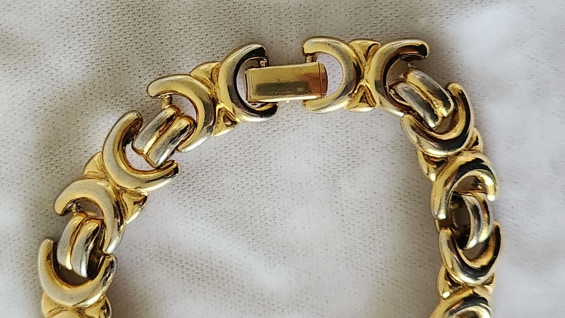 Erwin Pearl Link Bracelet 3.jpg