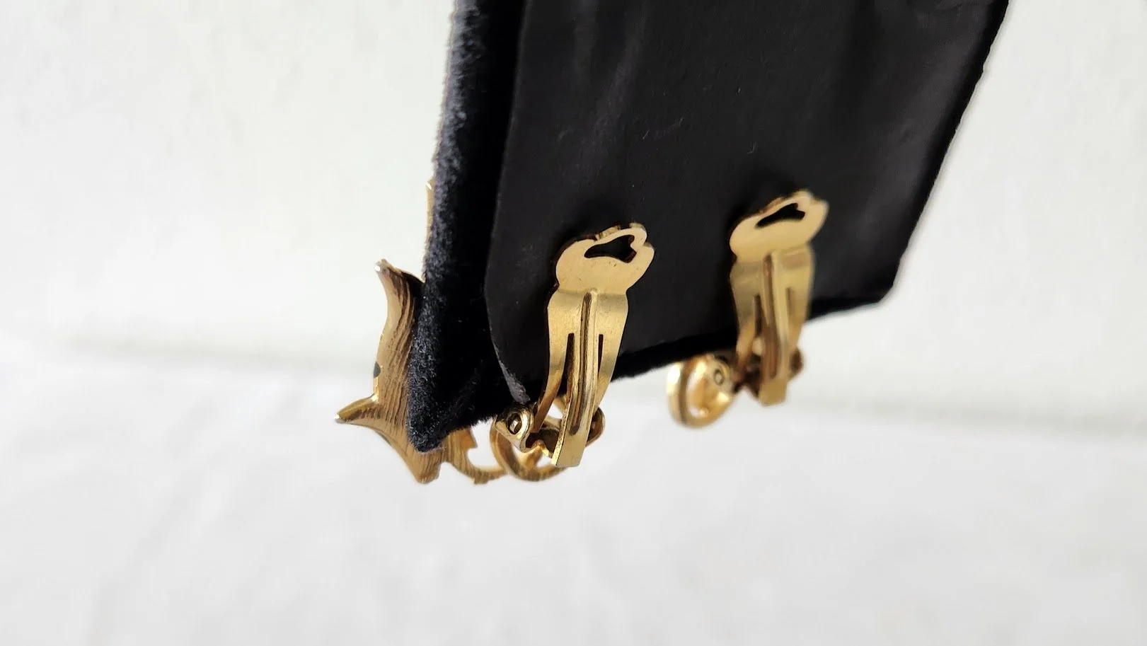 Mode Art Leaf Earrings 2.jpg