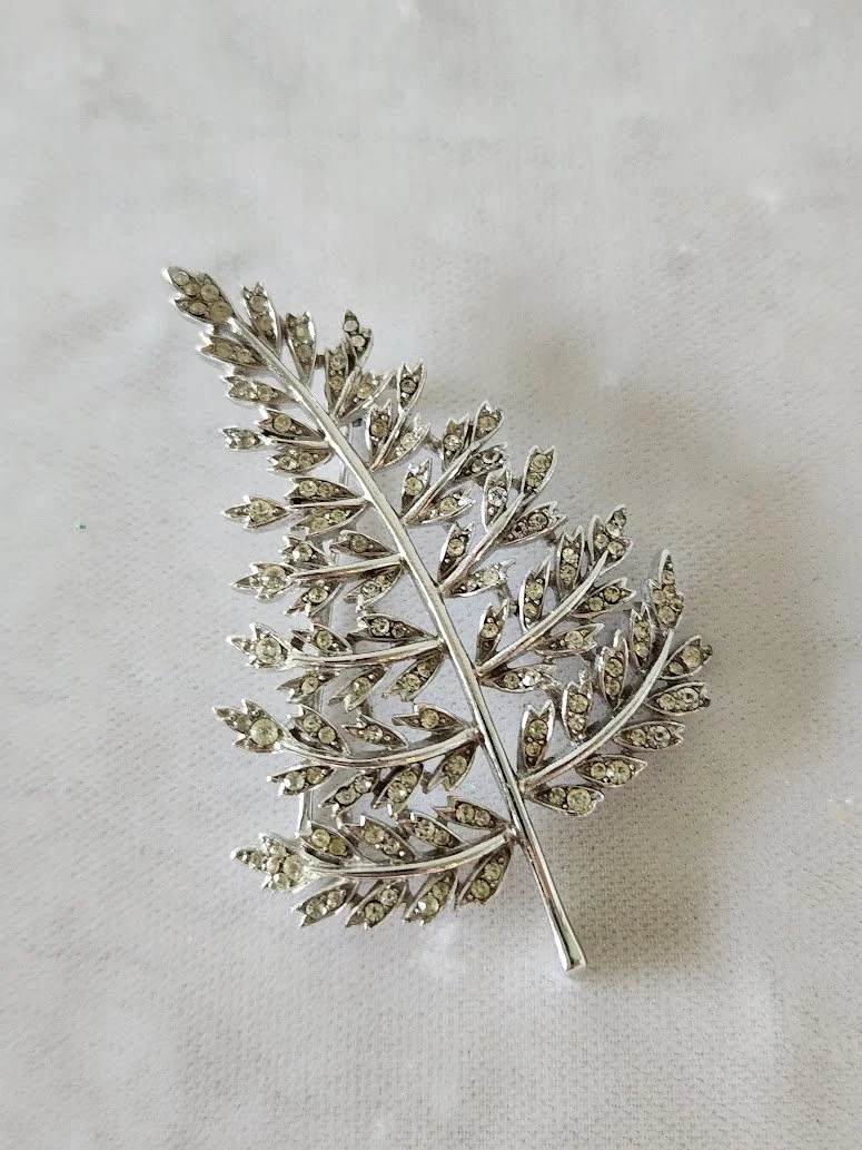 Trifari Silver Fern Brooch 16.jpg