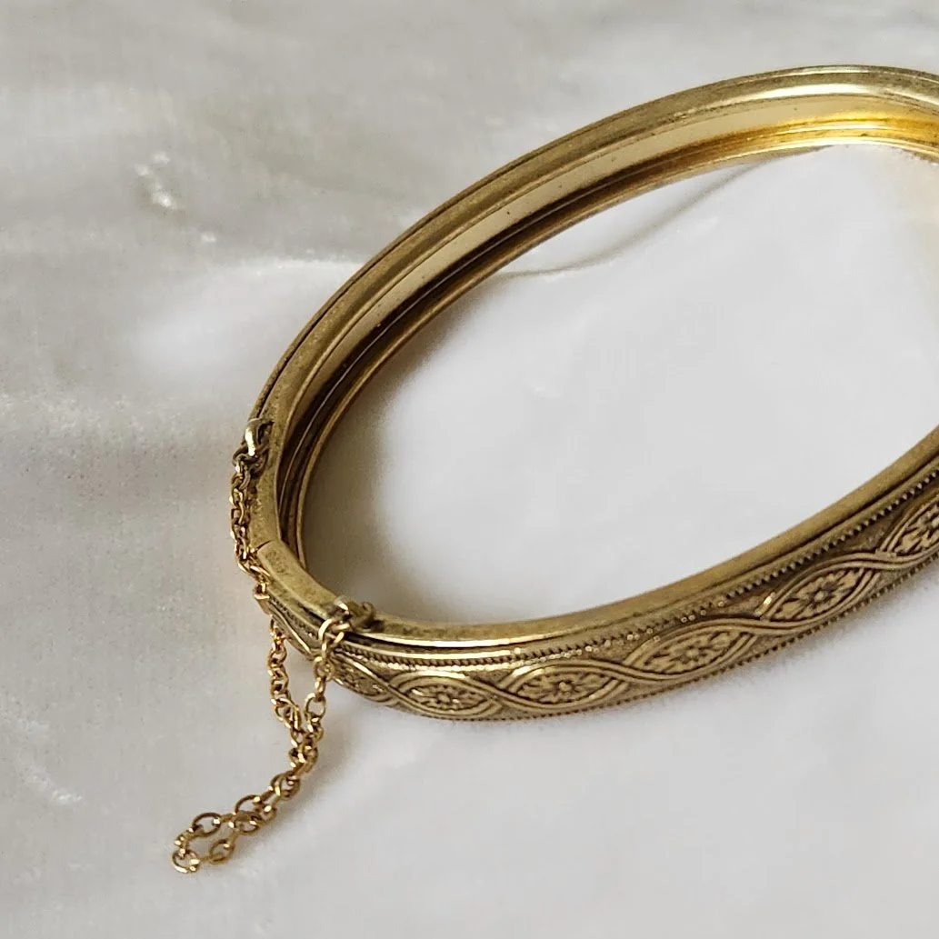 Whiting Davis Hinged Bangle 10.jpg