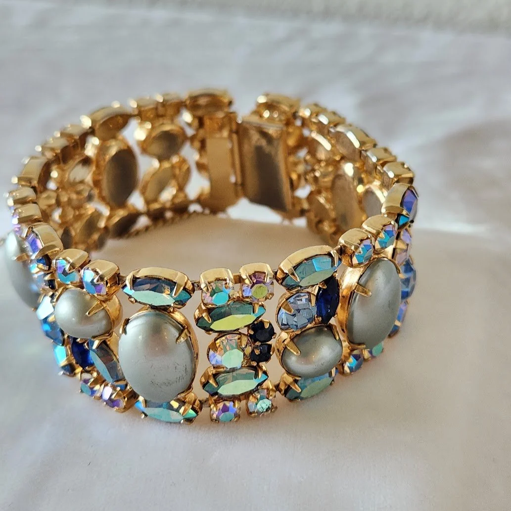 Blue AB & Faux Blue Pearls Bracelet 12.jpg