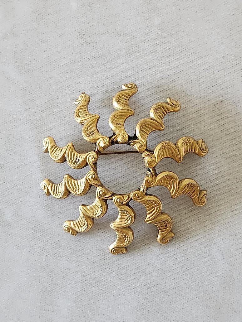 Alva Museum Replica Celtic Sun Brooch 3.jpg