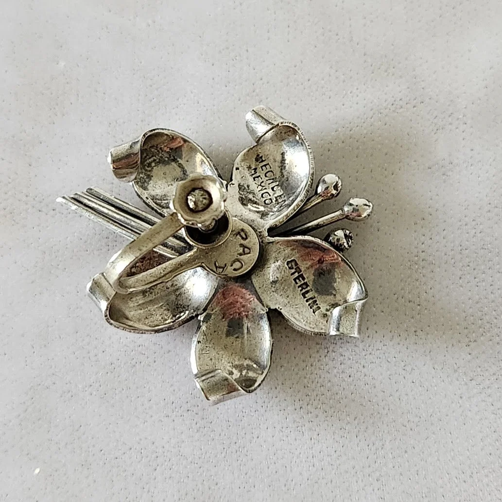 Mexican Silver Flower Earrings 13.jpg