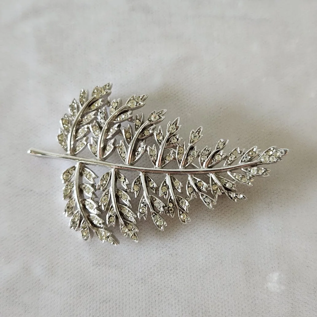 Trifari Silver Fern Brooch 15.jpg