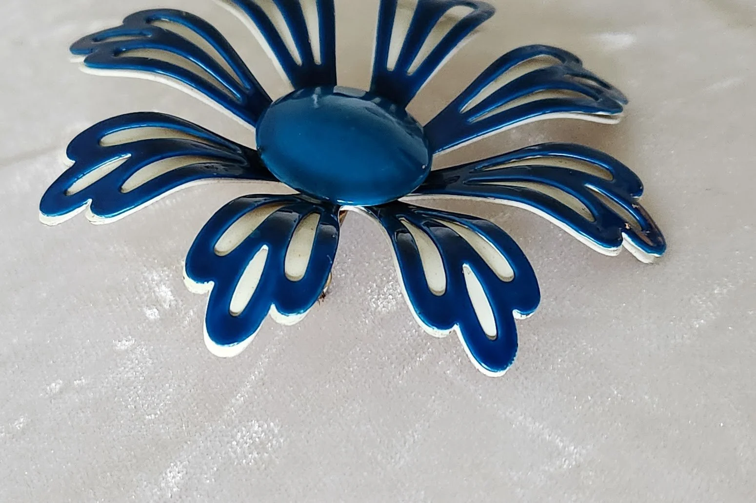 Blue White Flower Power Brooch 10.jpg