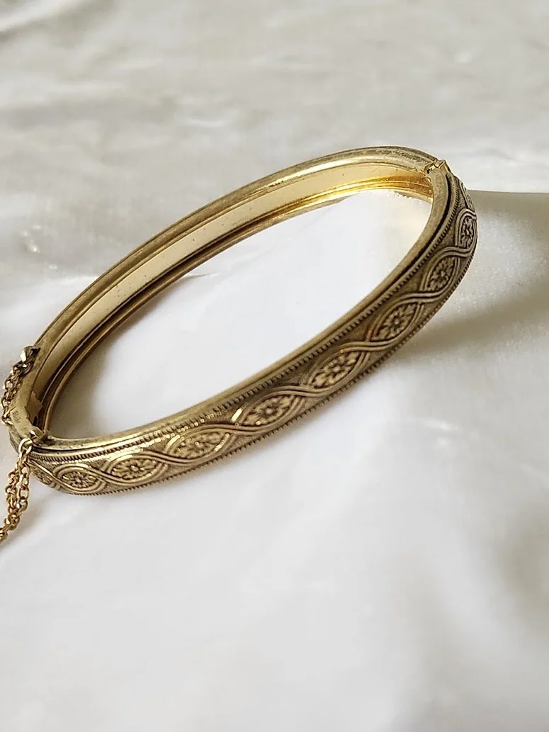 Whiting Davis Hinged Bangle 9.jpg