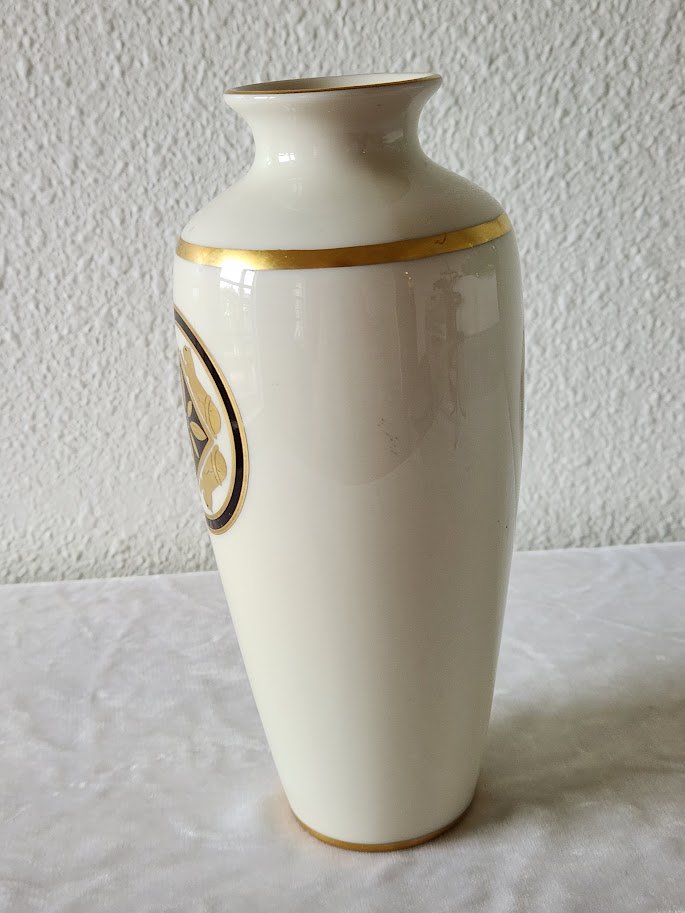 Cartier Vase 11.jpg