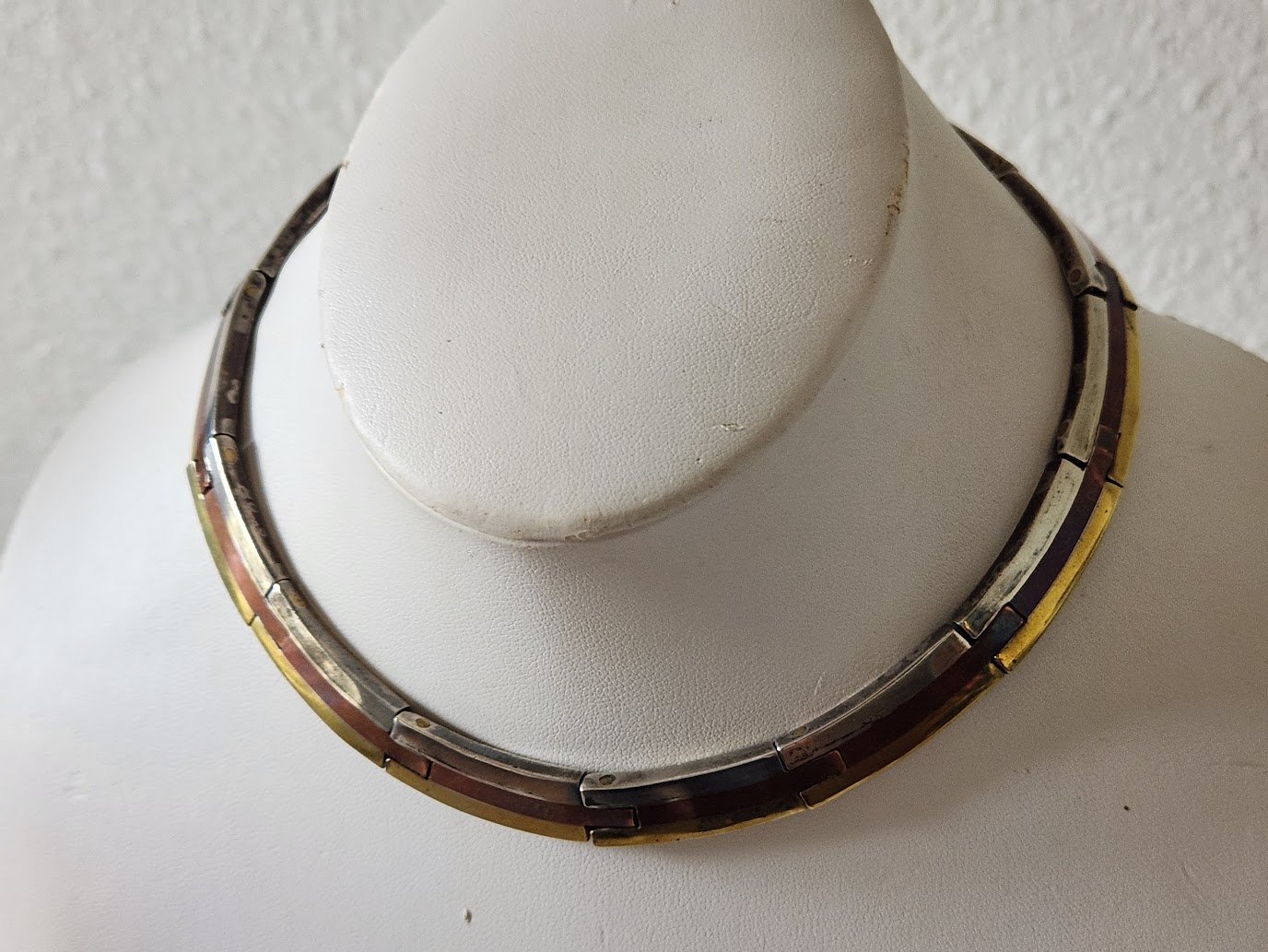Los Castillo Choker 23.jpg