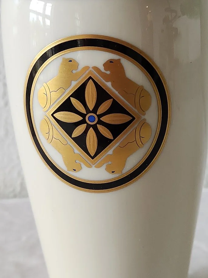 Cartier Vase 12.jpg