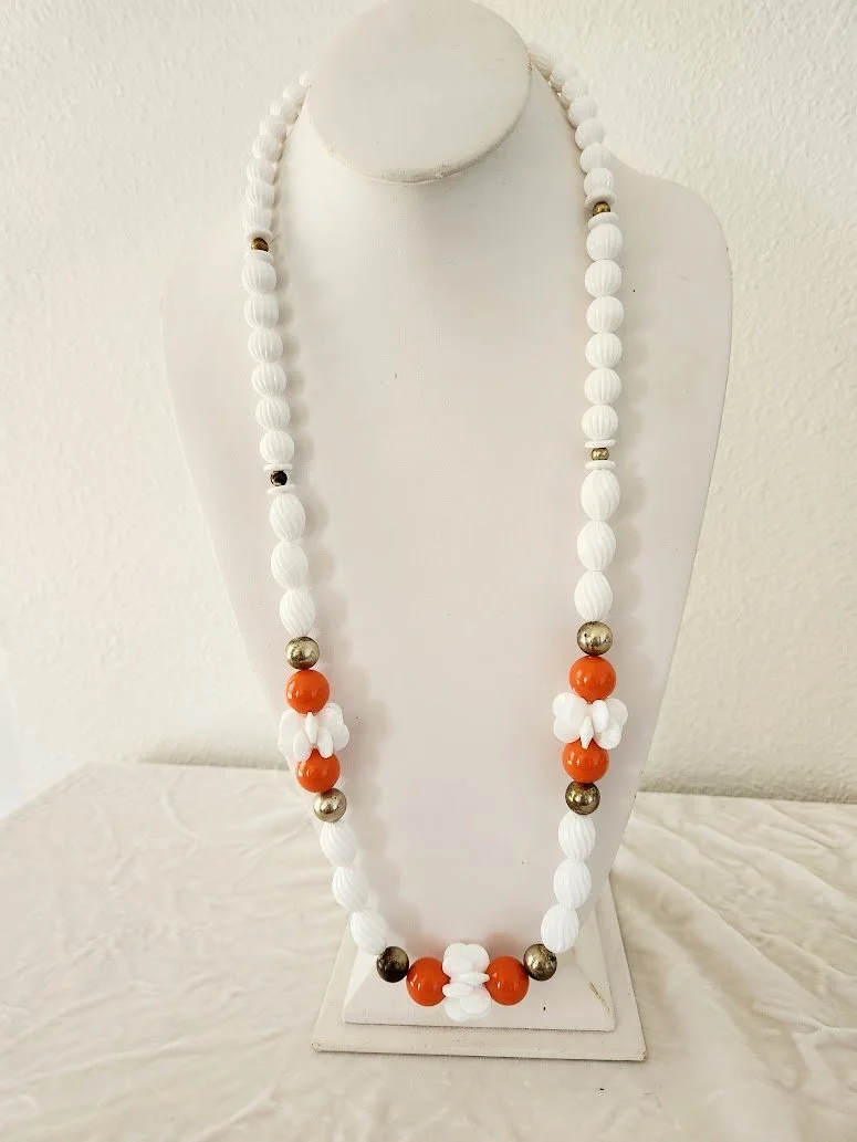Coral & White Plastic Necklace 4.jpg