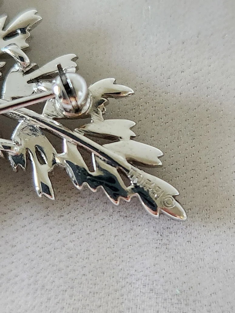 Trifari Silver Fern Brooch 14.jpg