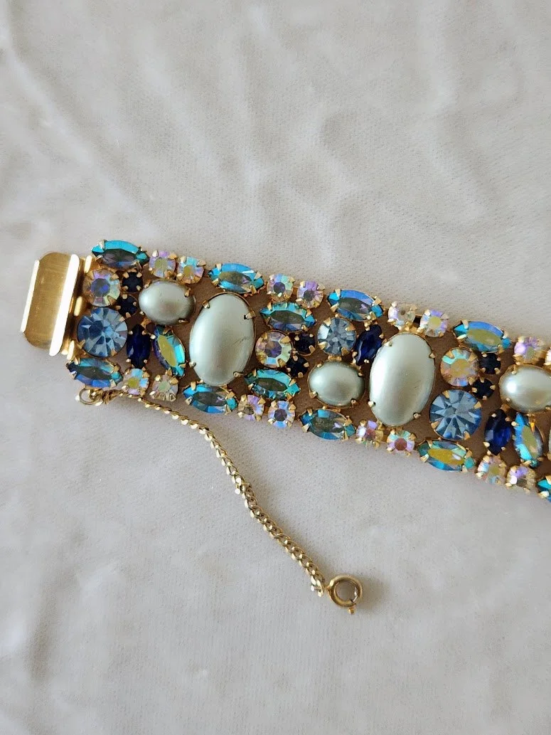 Blue AB & Faux Blue Pearls Bracelet 3.jpg