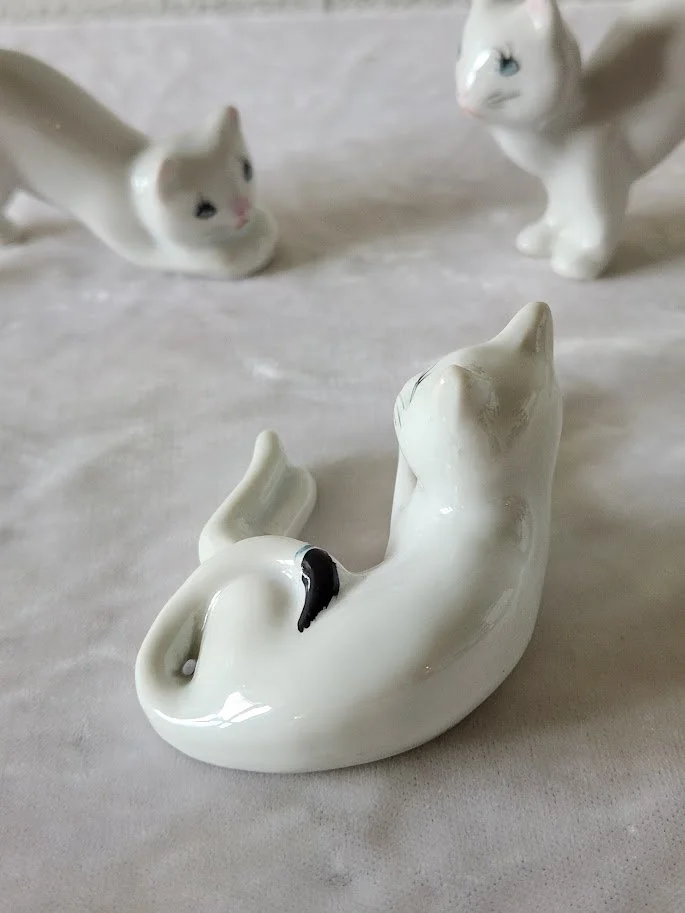 Three Cats 15.jpg
