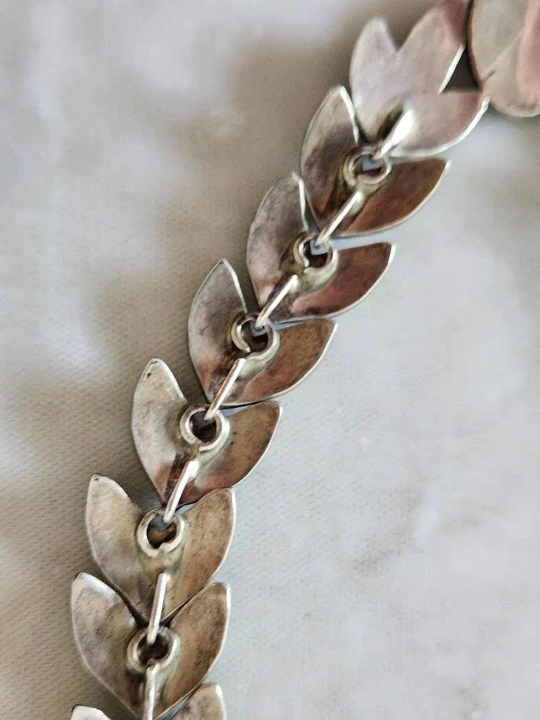 Carved Green Tuquoise Necklace 10.jpg