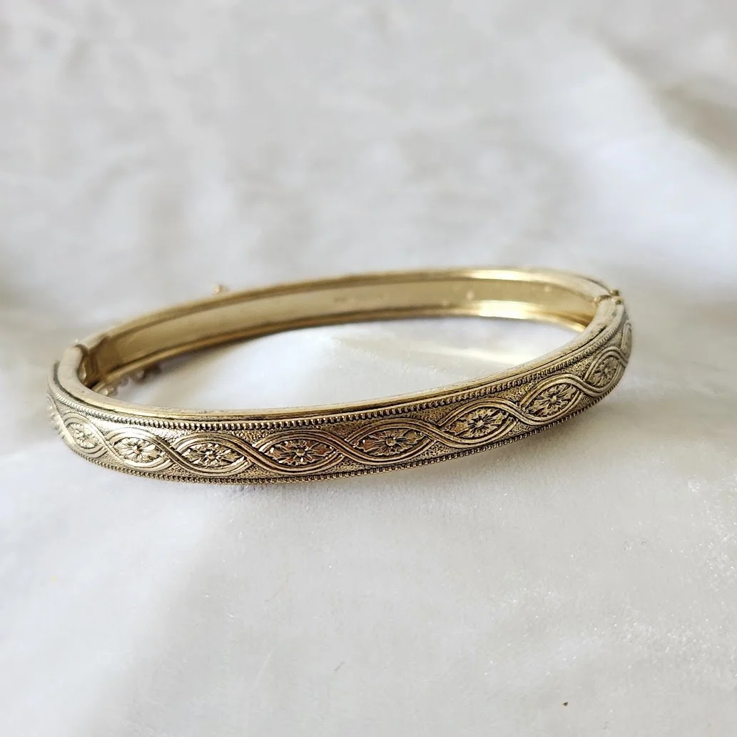 Whiting Davis Hinged Bangle 1.jpg