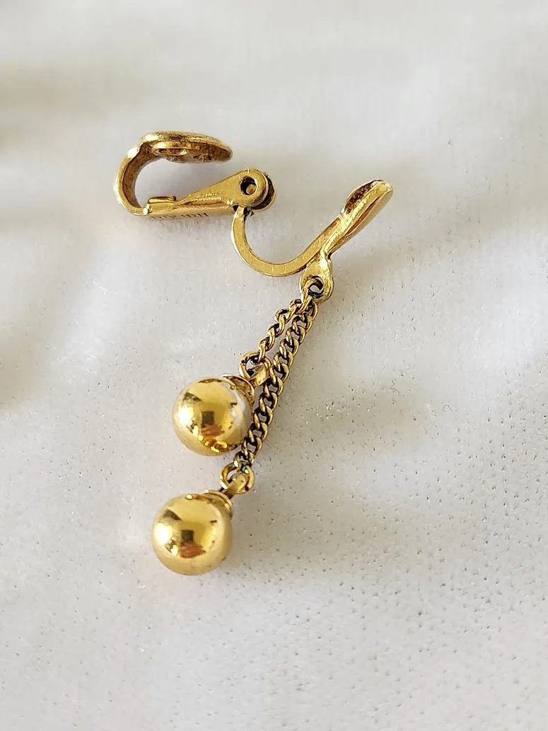 Trifari Pierced Look Dangling Ball Earrings 5.jpg