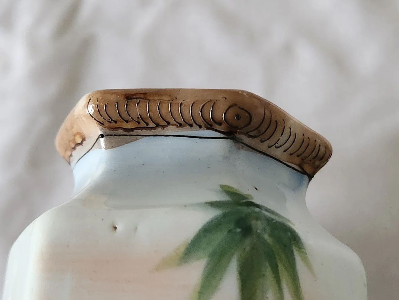 Japanese Vases Pair 7.jpg