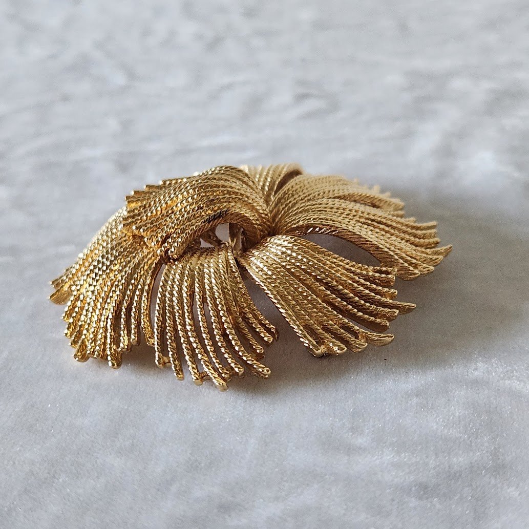 Monet Mop Brooch 5.jpg