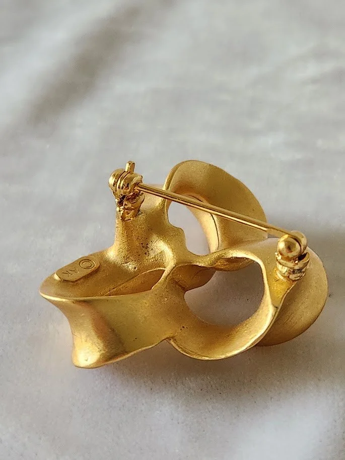 Anne Klein Loop Brooch 2.jpg
