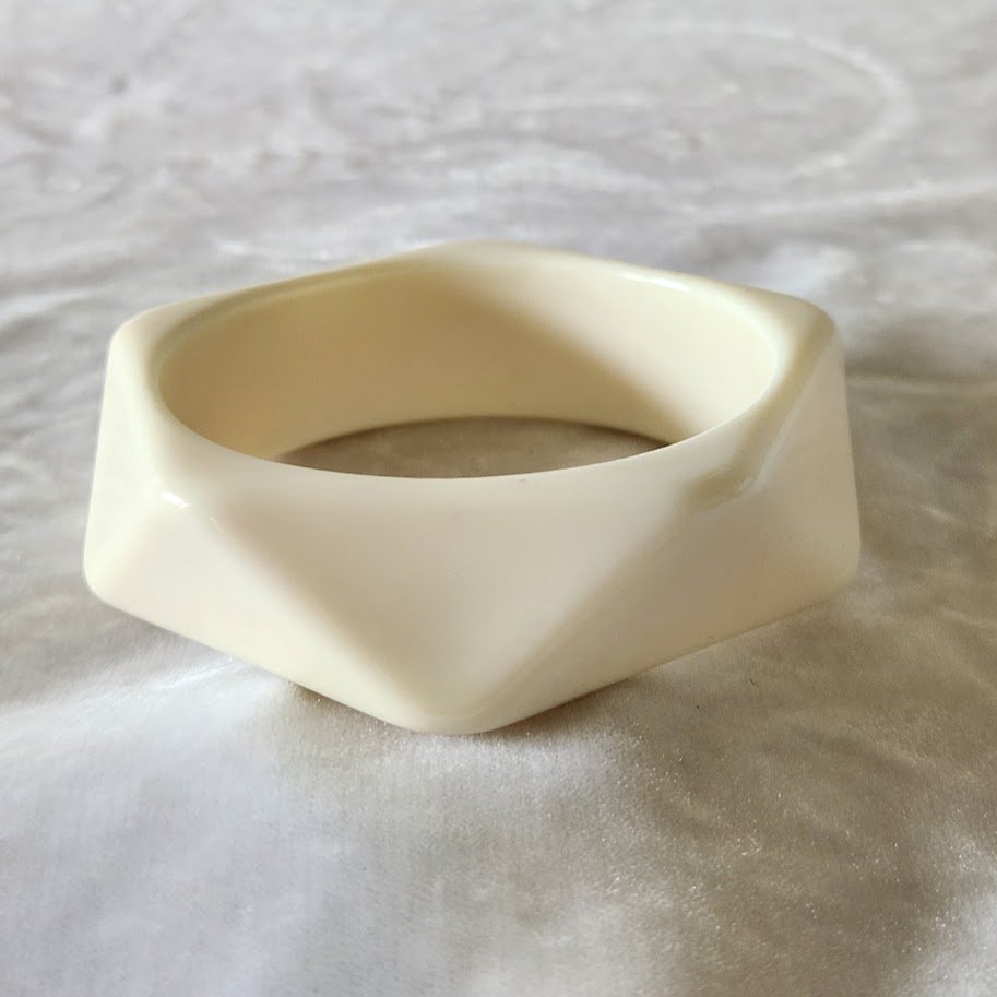 Plastic Deco Revival White Bracelet 1.jpg