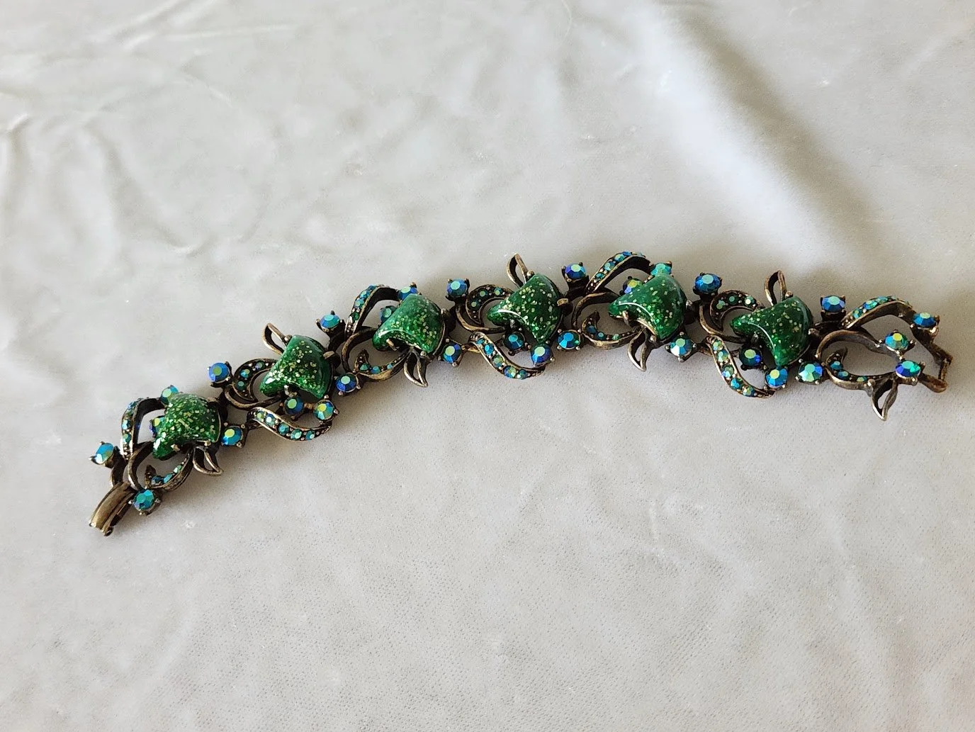 Selini Green Bracelet 1.jpg
