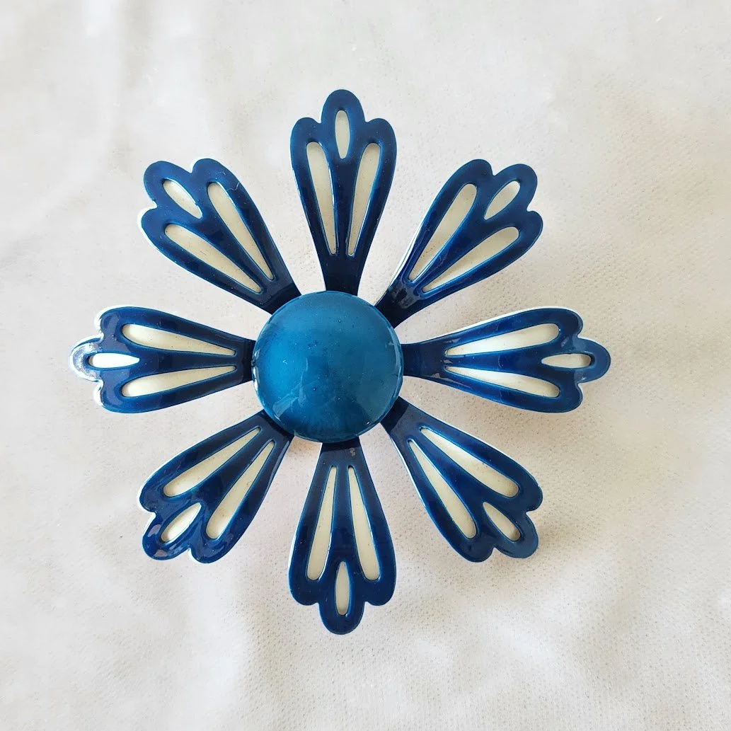 Blue White Flower Power Brooch 2.jpg
