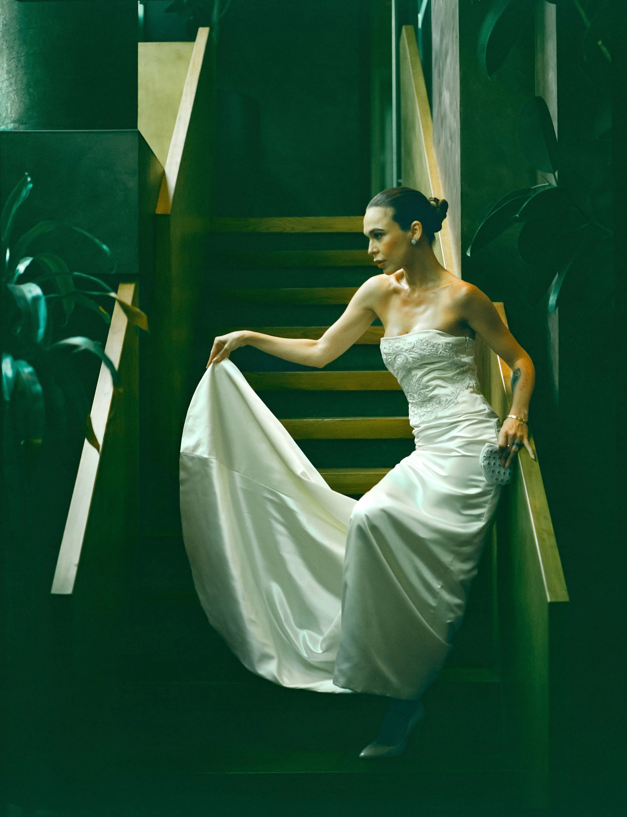 Some @cinestillfilm photos from the editorial I photographed with:

Planner - @tiffanyongg of @tiffanyyongevents
Vintage Bridal Atelier - @maybellenyc.vintagebridal
Venue - @meiliwilliamsburg
Florals - @luxlufevents
Makeup - @katiewedlund
Hair - @dam