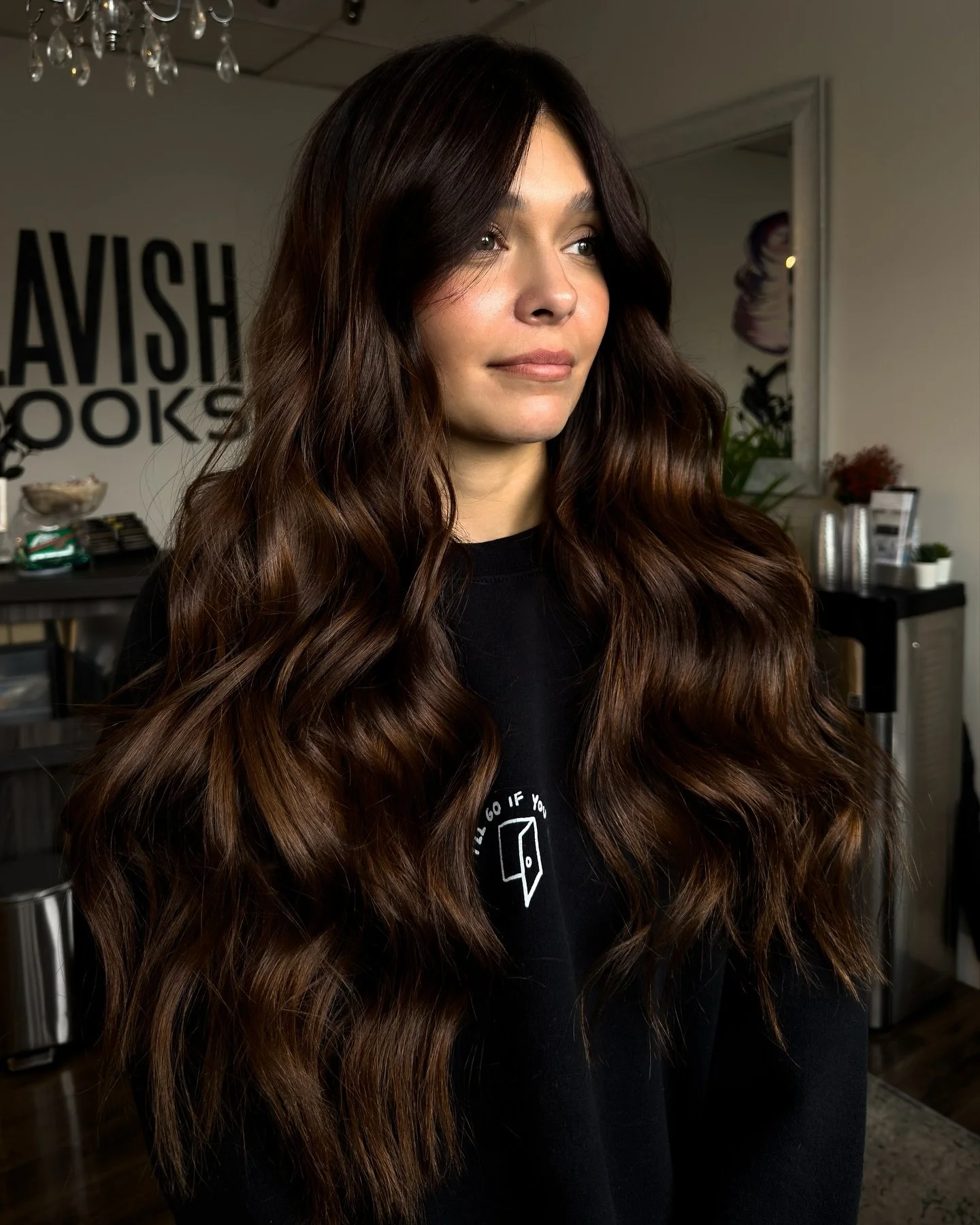 The dreamiest chocolate tone 🍫 

Such a fun change going from a faded red/copper to a dimensional brunette! 

Book your consultation today by calling or texting (801) 341-8185 ✨ 

#utahbusiness #utahcountyhairstylist #utahsalon #saltlakecityutah #br
